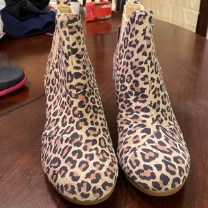 toms wedge boots size 8.5